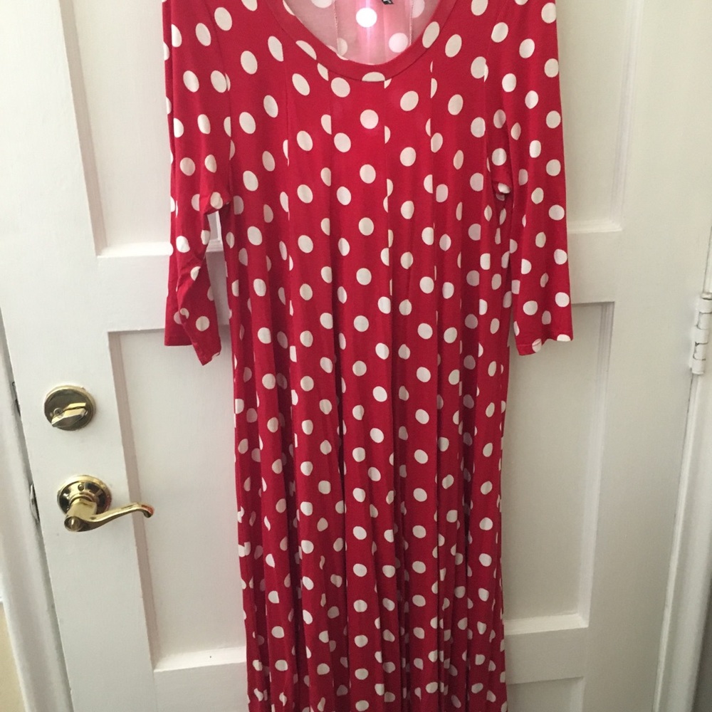 Red and white polka dot dress.  2x